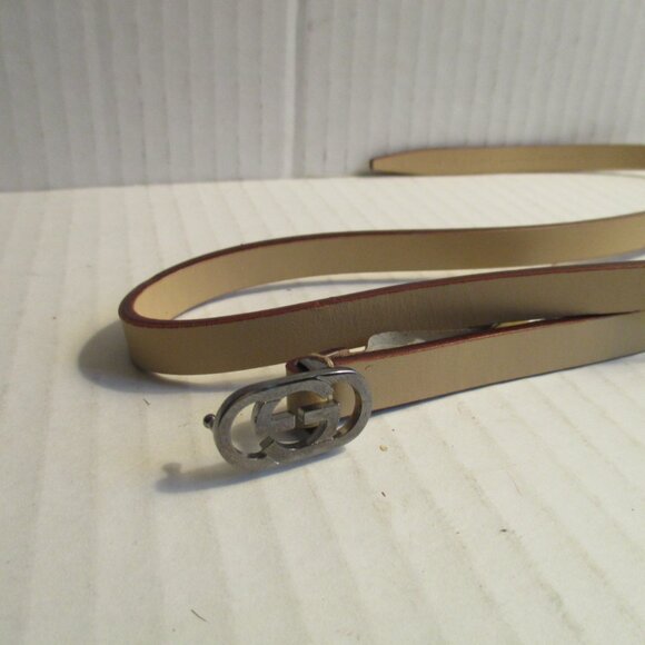 *GUCCI Beige Tan Thin Leather Belt GG Logo Buckle - Picture 1 of 14